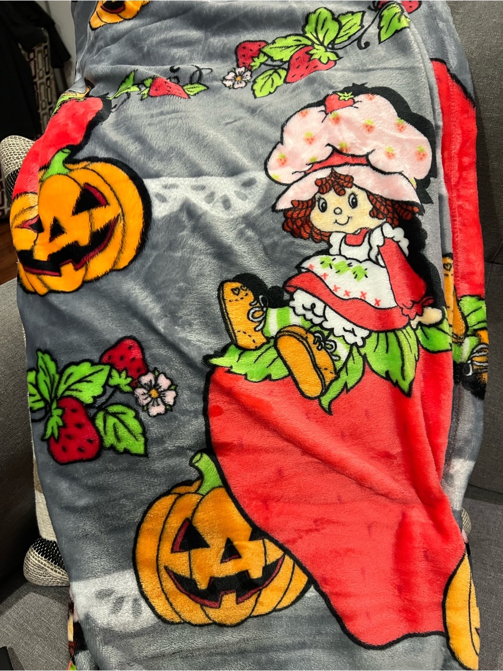 Strawberry shortcake Pumpkin Halloween Blanket - Grey, Red, Green